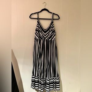Torrid striped dress with pockets - size 1